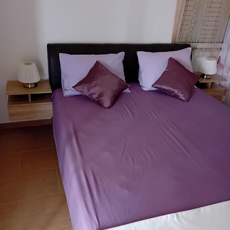 Apatmani Peternel Apartment Vir Exterior photo