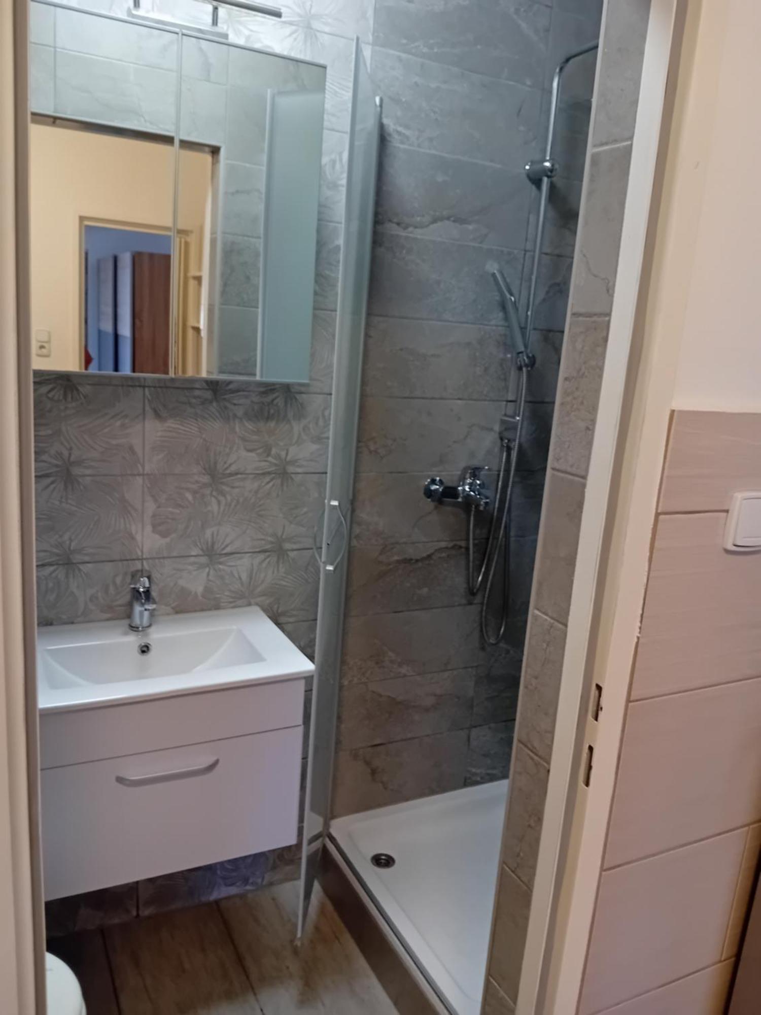 Apatmani Peternel Apartment Vir Exterior photo