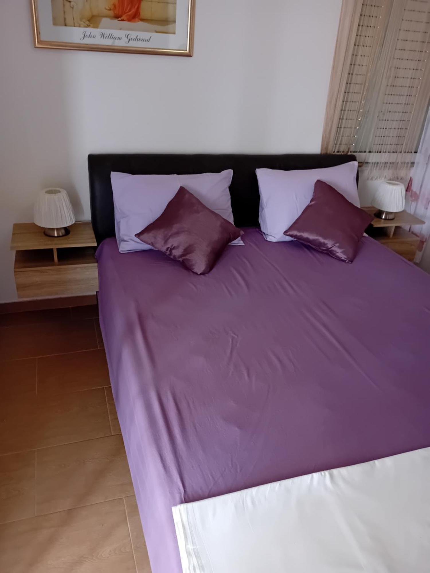 Apatmani Peternel Apartment Vir Exterior photo