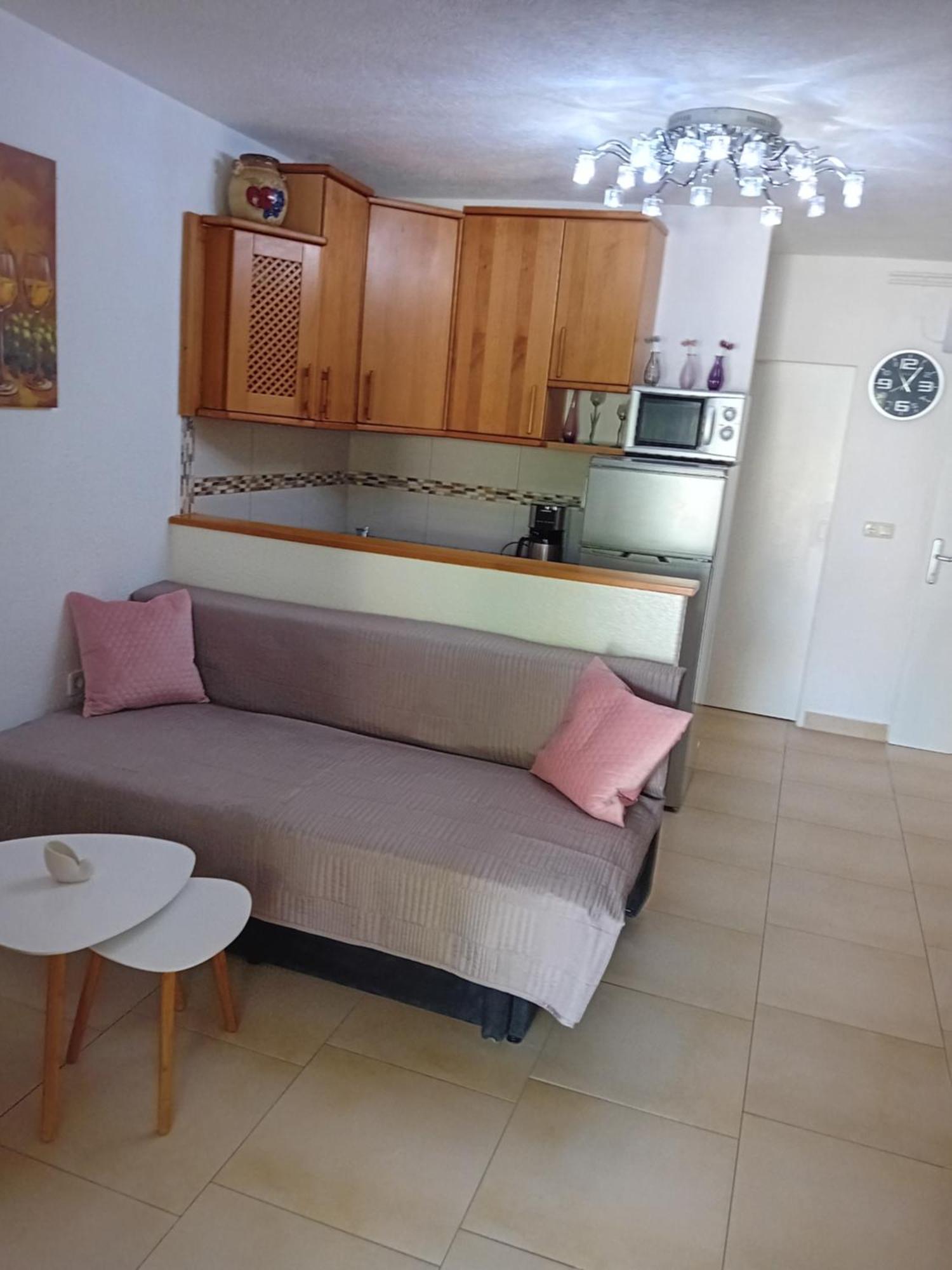Apatmani Peternel Apartment Vir Exterior photo