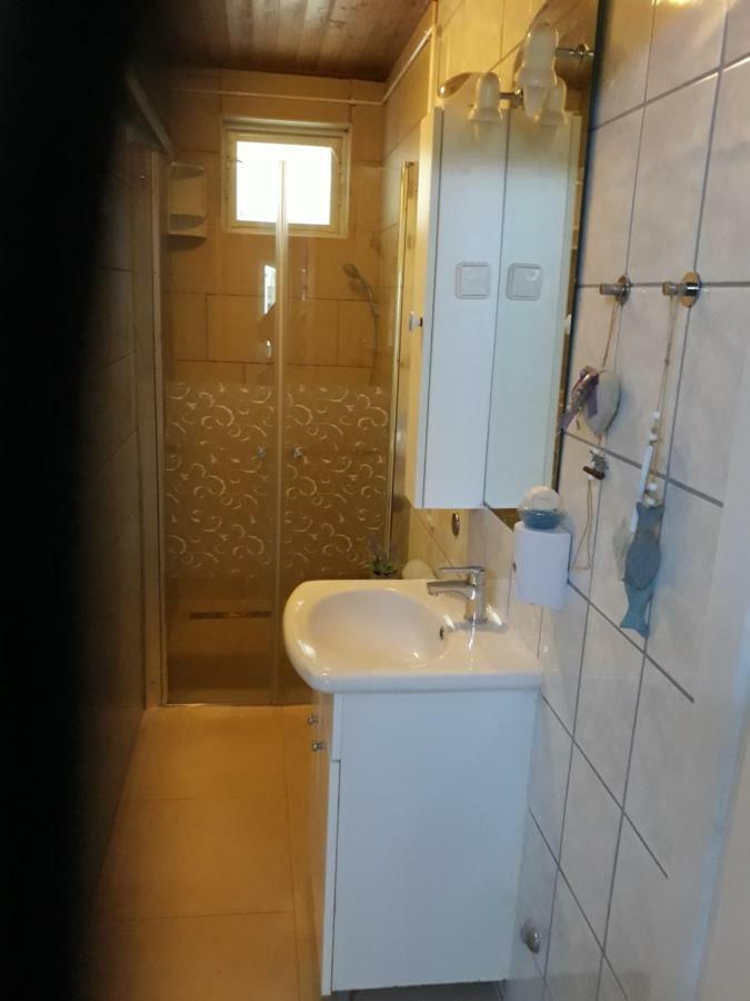Apatmani Peternel Apartment Vir Exterior photo